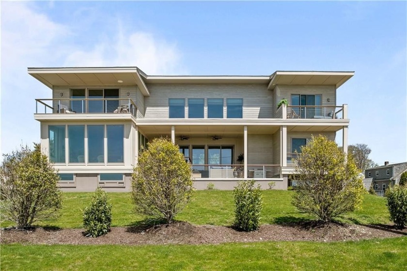 WATERFRONT! Completed in 2024, Island Breeze is an exceptional - Beach Home for sale in Newport, Rhode Island on Beachhouse.com