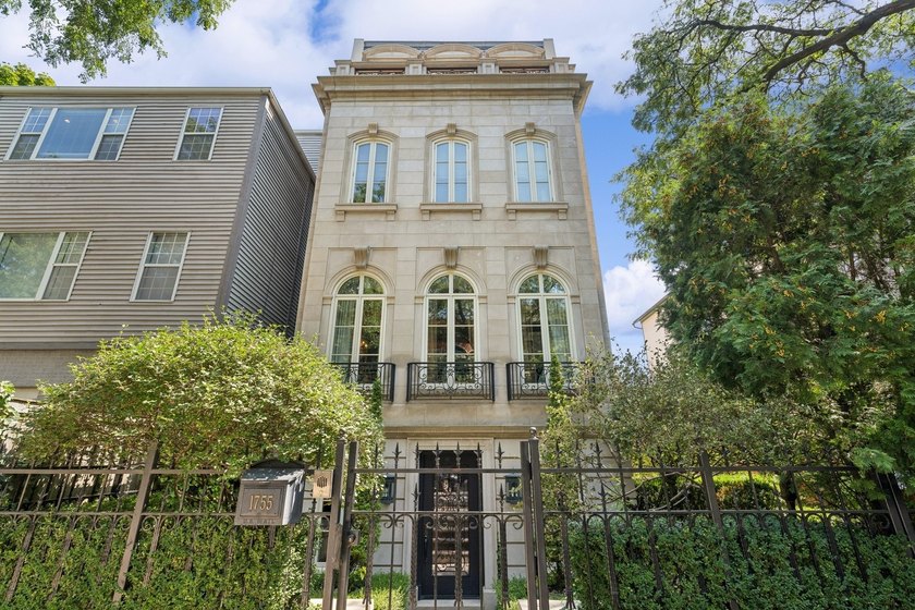 Magnificent custom-built limestone masonry single-family home - Beach Home for sale in Chicago, Illinois on Beachhouse.com