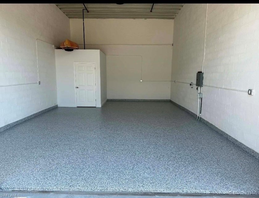 NEW EPOXY FLOORS JUST ADDED! SELLER IS OPEN TO OFFER SELLER - Beach Commercial for sale in Fort Myers, Florida on Beachhouse.com