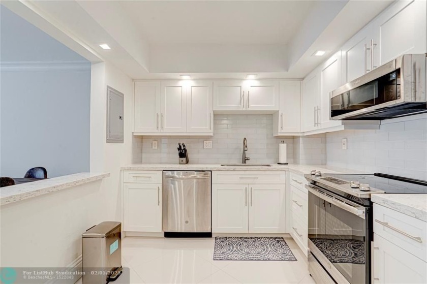 Sunny South Side Totally  Renovated  unit  in Regency South!! - Beach Condo for sale in Fort Lauderdale, Florida on Beachhouse.com