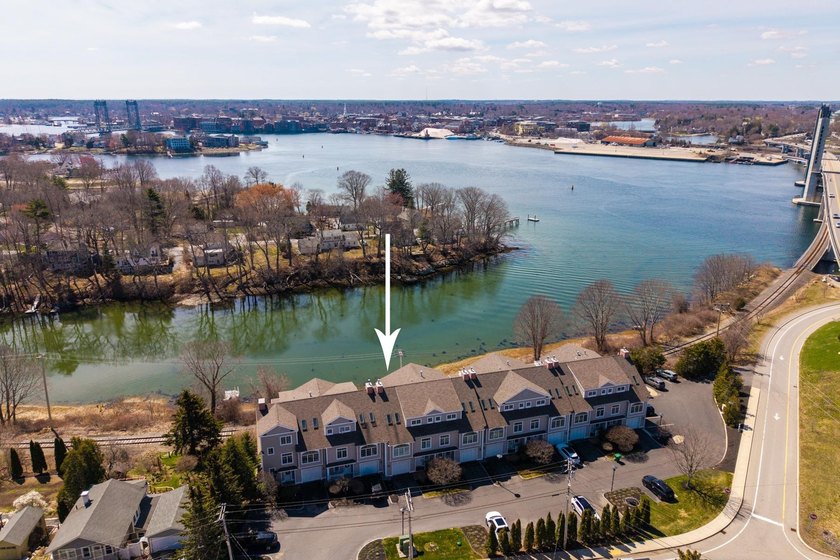 Perched along the water in the heart of Kittery, this - Beach Condo for sale in Kittery, Maine on Beachhouse.com