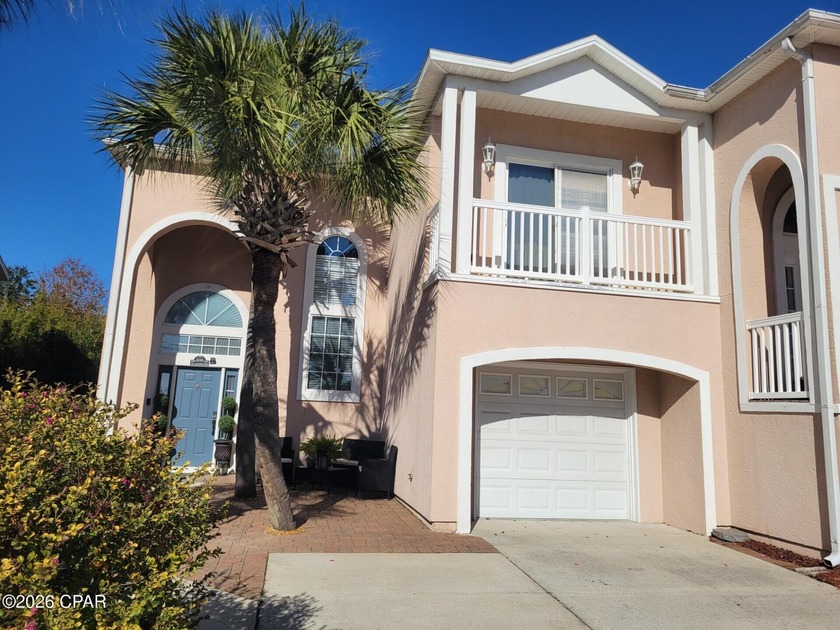 *OPEN HOUSE SATURDAY (2/28) 12-2pm* Welcome Home! Spacious end - Beach Townhome/Townhouse for sale in Panama City, Florida on Beachhouse.com