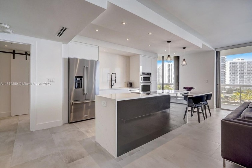 Spectacular 2-bed/2-bath condo has been fully remodeled with - Beach Condo for sale in Aventura, Florida on Beachhouse.com