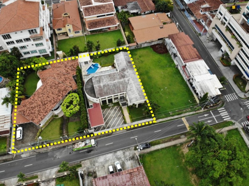 Discover a unique opportunity in one of Panama City's most - Beach Commercial for sale in Panama City,  on Beachhouse.com