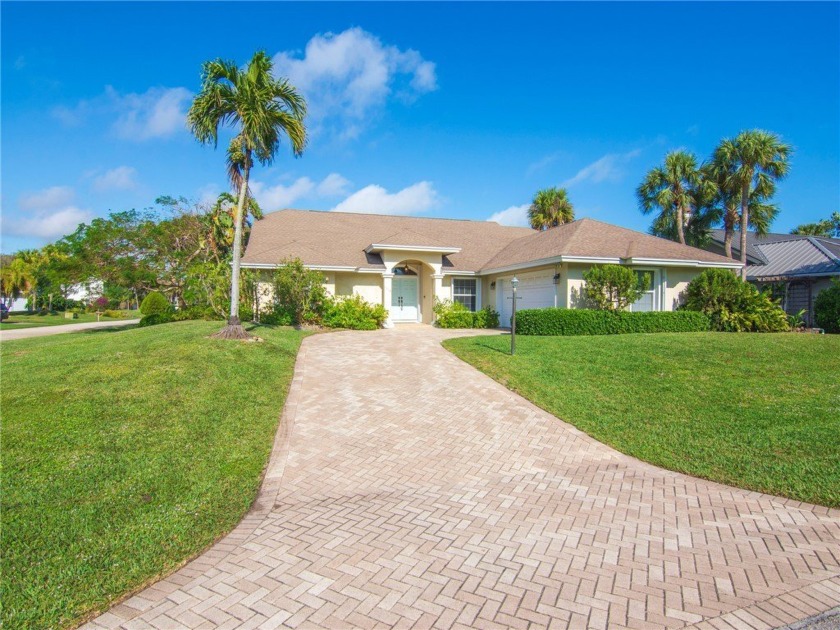 3 Beds/2 baths plus office in this concrete block pool home east - Beach Home for sale in Vero Beach, Florida on Beachhouse.com