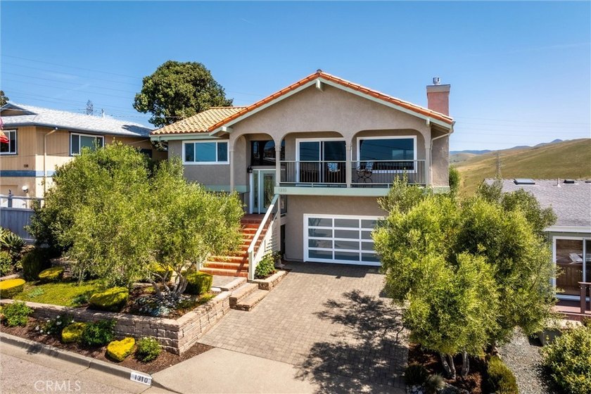 There are homes you see... and homes you feel.

Welcome to the - Beach Home for sale in Morro Bay, California on Beachhouse.com