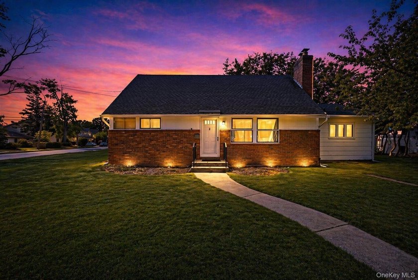 Introducing 404 Foxdale Ave - Welcome to this beautifully - Beach Home for sale in Oceanside, New York on Beachhouse.com