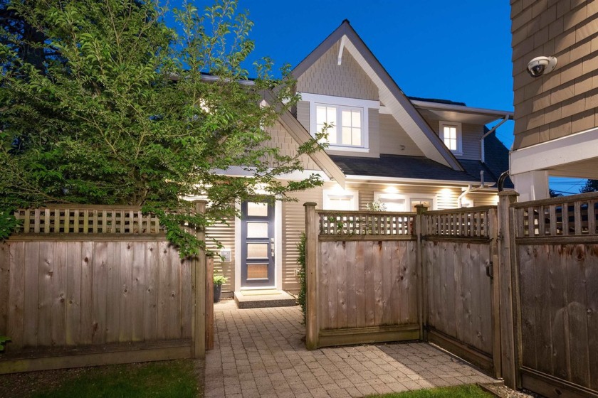 Rarely Available COACH HOUSE in Prime Kitsilano! This private - Beach Condo for sale in Vancouver,  on Beachhouse.com