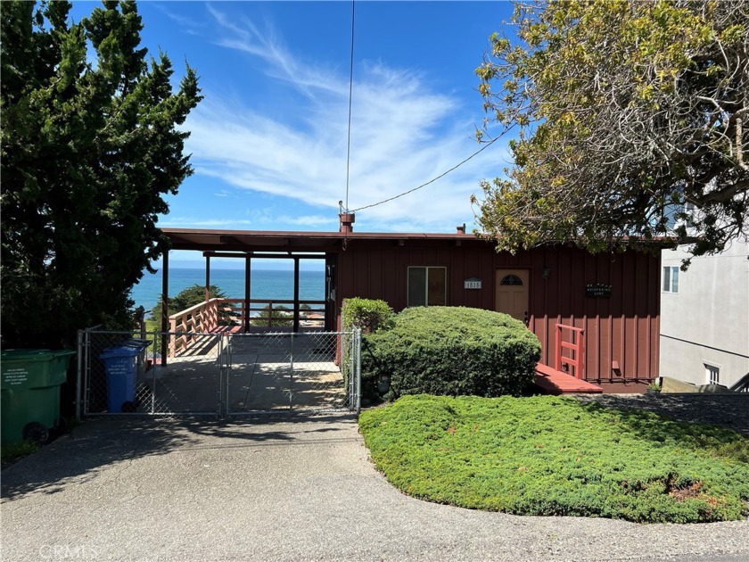 1815 Ogden Drive. It doesn't get any better than this for - Beach Home for sale in Cambria, California on Beachhouse.com