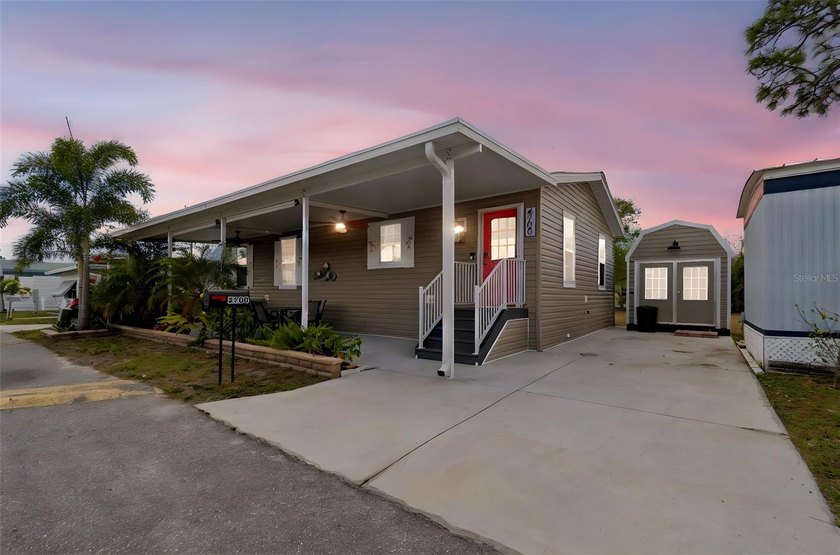 Price Improvement! Like new 2022 Jacobsen Manufactured home now - Beach Home for sale in St. Petersburg, Florida on Beachhouse.com
