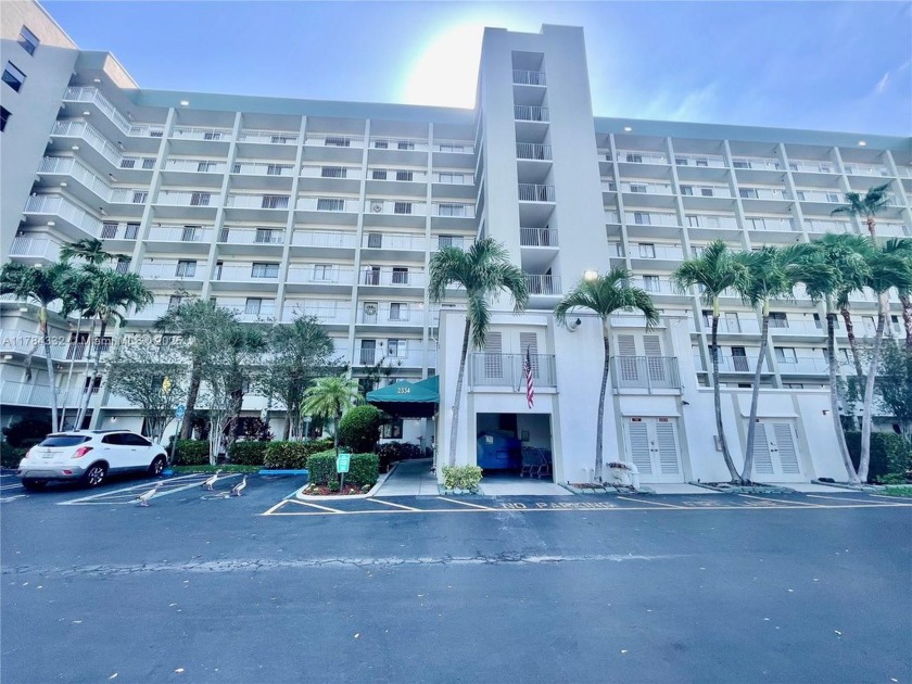 Motivated Seller! Bring offers! Water view 2 bed 2 bath unit on - Beach Condo for sale in Pompano Beach, Florida on Beachhouse.com
