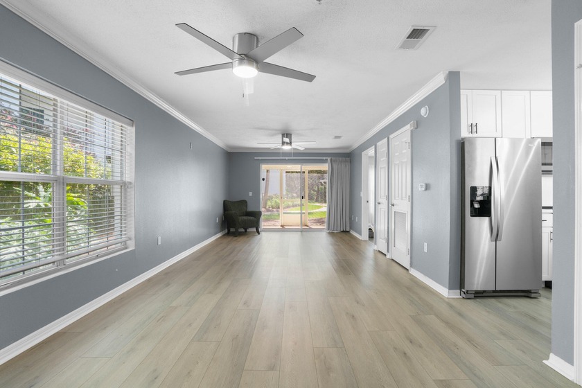 Welcome to Florida Club in Bluewater Bay! This completely - Beach Condo for sale in Niceville, Florida on Beachhouse.com