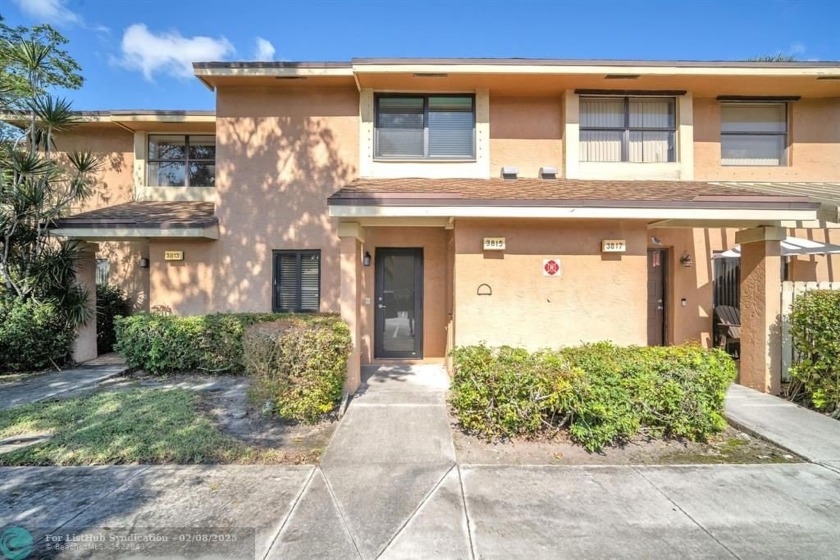 Don't miss out on this lakeside oasis in the Township in Coconut - Beach Townhome/Townhouse for sale in Pompano Beach, Florida on Beachhouse.com