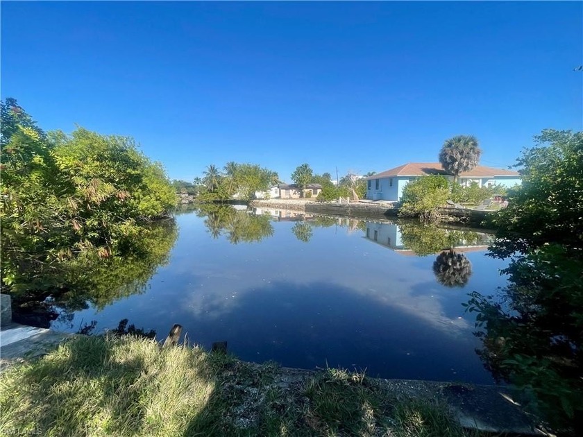 Waterfront!!! Highly Desirable Beginning of the Canal - Beach Home for sale in Naples, Florida on Beachhouse.com