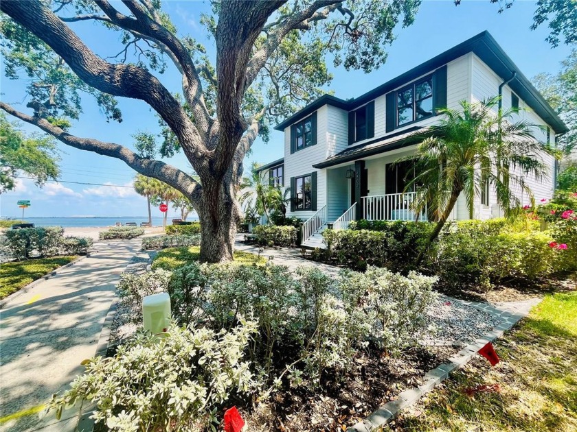 LOCATION, LOCATION, LOCATION! One of a a kind, spectacular Tampa - Beach Home for sale in Tampa, Florida on Beachhouse.com