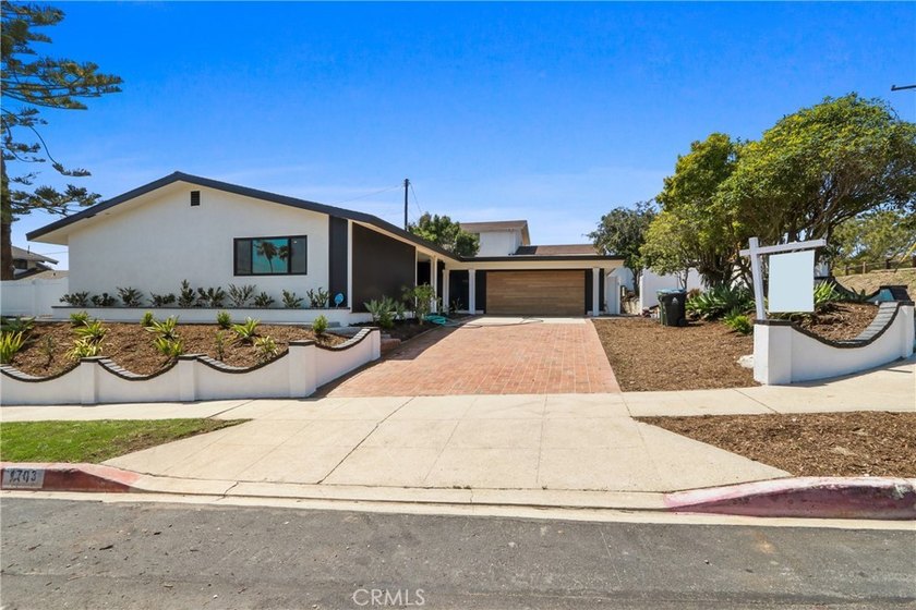 Ocean views. Luxury finishes. Turnkey perfection.

This newly - Beach Home for sale in San Pedro, California on Beachhouse.com