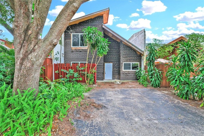 BRAND NEW Two-story POOL Home in Sought-After Oakland Park! - Beach Home for sale in Fort Lauderdale, Florida on Beachhouse.com