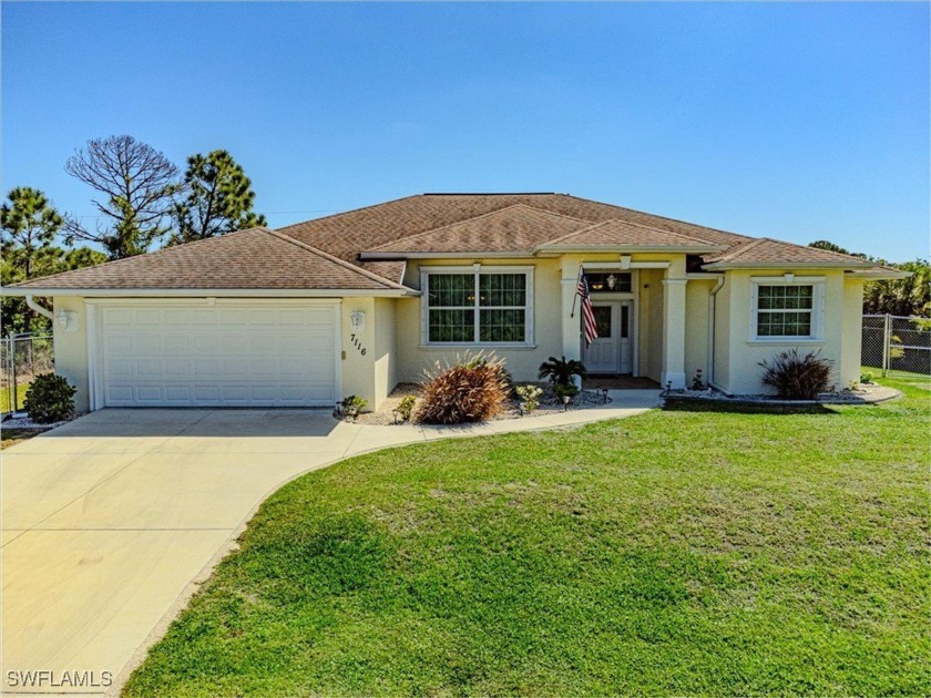 Stunning 3-bedroom, 2-bathroom concrete block home in a peaceful - Beach Home for sale in Englewood, Florida on Beachhouse.com