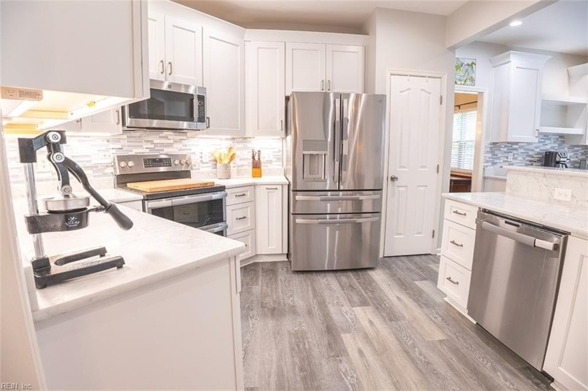 Absolutely Stunning, 4 bedroom, 2.5 bathroom, 2,929sf home in - Beach Home for sale in Virginia Beach, Virginia on Beachhouse.com