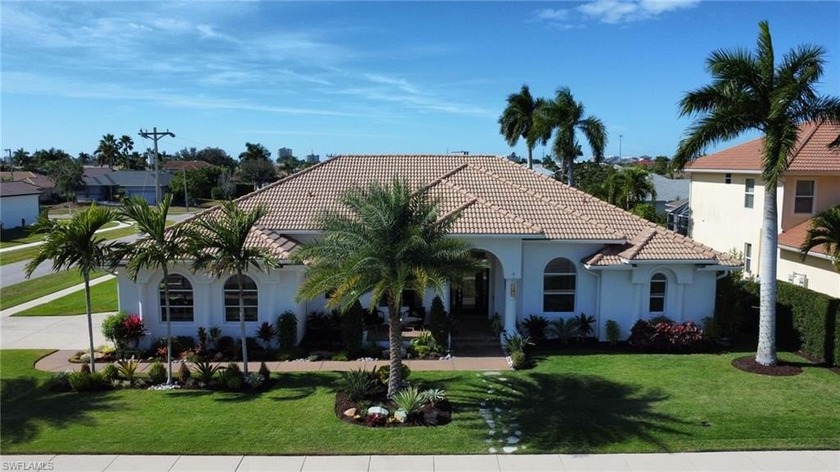 Welcome to this beautifully updated Marco Island residence - Beach Home for sale in Marco Island, Florida on Beachhouse.com