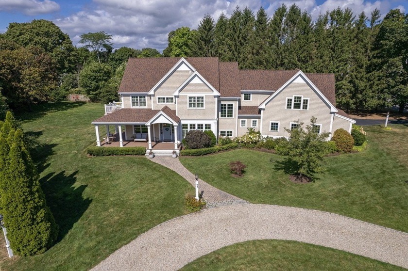 Welcome to your dream home in Duxbury! This stunning 5-bed, 4 - Beach Home for sale in Duxbury, Massachusetts on Beachhouse.com