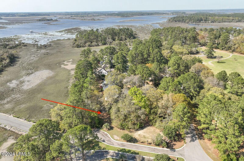 Build your dream home in the desirable Pleasant Point Golf - Beach Lot for sale in Beaufort, South Carolina on Beachhouse.com