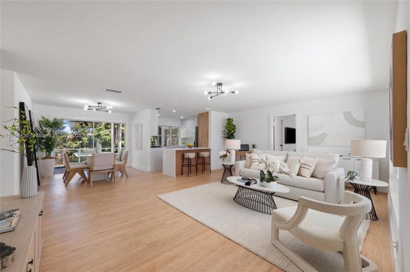 SELLER'S CONTRIBUTION TOWARD BUYER'S CLOSING COSTS! Discover - Beach Home for sale in Miramar, Florida on Beachhouse.com