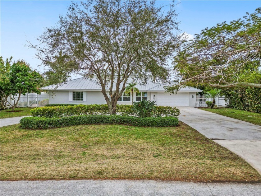 Welcome to 25 Park Avenue, a beautifully renovated waterfront - Beach Home for sale in Vero Beach, Florida on Beachhouse.com
