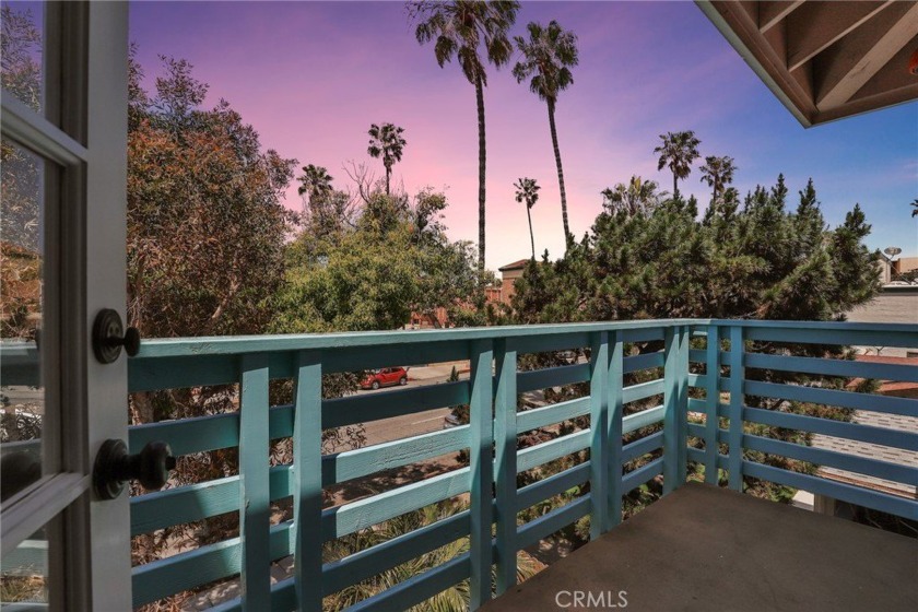 Ahhhh....take in the Ocean Breezes and a quick block walk to the - Beach Condo for sale in Redondo Beach, California on Beachhouse.com
