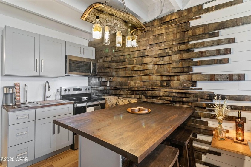 **REDUCED PRICE! ** Stunning Gulf-Front Condo - Panama City - Beach Condo for sale in Panama City Beach, Florida on Beachhouse.com