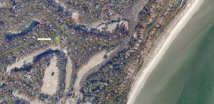 Welcome to your retreat like no other! With over half an acre - Beach Lot for sale in Daufuskie Island, South Carolina on Beachhouse.com