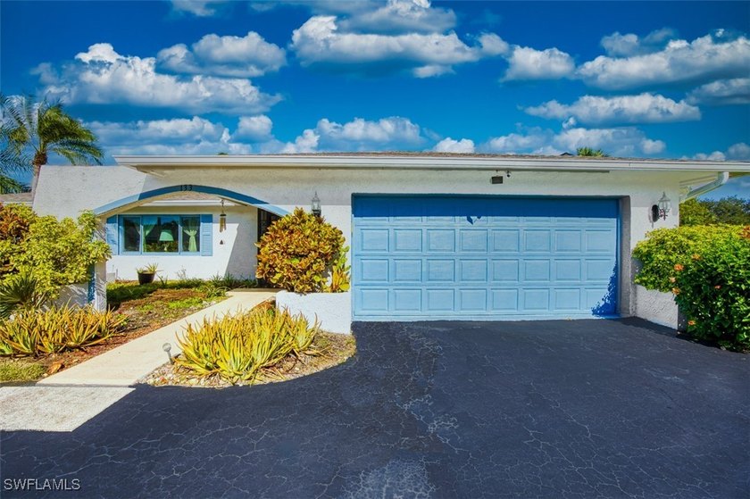 Welcome to the affordable Naples pool home you've been searching - Beach Home for sale in Naples, Florida on Beachhouse.com