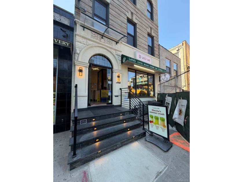 Restaurant for Sale - Long Island City, NYC Concept: Daytime - Beach Lot for sale in Long Island City, New York on Beachhouse.com