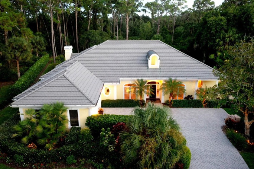 PRIVACY ABOUNDS IN THIS COMPLETELY UPDATED HOME W/NEWER ROOF - Beach Home for sale in Osprey, Florida on Beachhouse.com