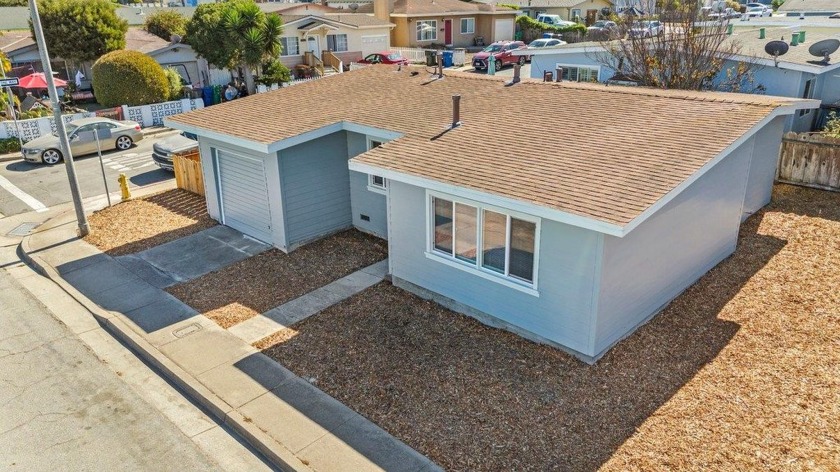 Welcome to 1697 Kenneth St. in Seaside. This charming 2-bedroom - Beach Home for sale in Seaside, California on Beachhouse.com