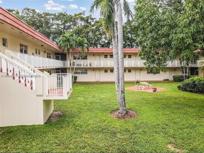 LOCATION! LOCATION! LOCATION! 

Beautiful cozy condo for sale - Beach Condo for sale in Pembroke Pines, Florida on Beachhouse.com