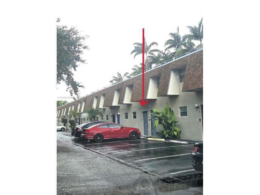 Lovely fully upgraded townhouse in a private, secluded community - Beach Townhome/Townhouse for sale in Palmetto Bay, Florida on Beachhouse.com