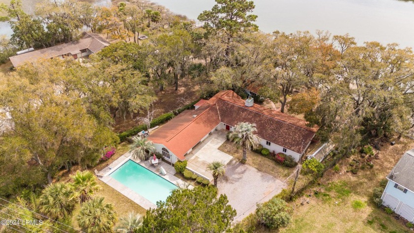 Nearly a half acre with a deepwater dock on Chowan Creek! - Beach Home for sale in Beaufort, South Carolina on Beachhouse.com