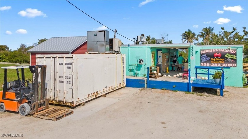 Own a high traffic corner in the heart of historic Matlacha! - Beach Commercial for sale in Matlacha, Florida on Beachhouse.com