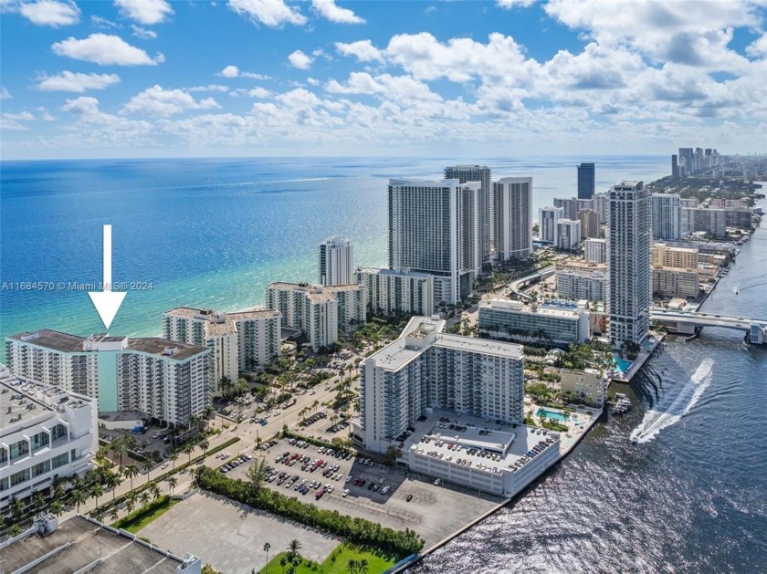 STUNNING 2BED / 2BATH BEACHFRONT CONDO IN THE DESIRABLE BEACHES - Beach Condo for sale in Hollywood, Florida on Beachhouse.com