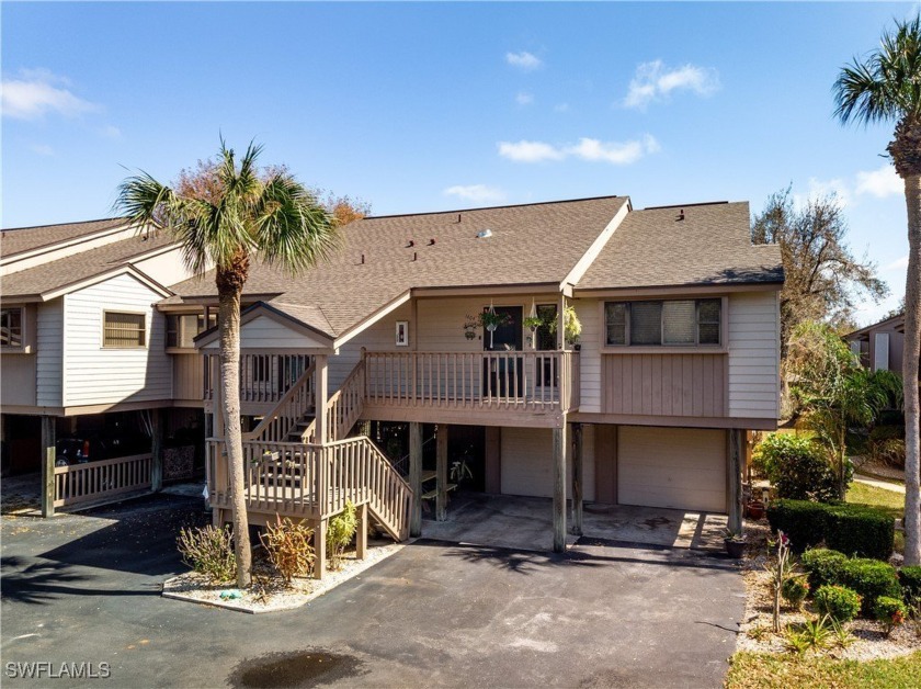 CAPTIANS HARBOR CONDOMINIUM with direct access to Charlotte - Beach Condo for sale in Bokeelia, Florida on Beachhouse.com