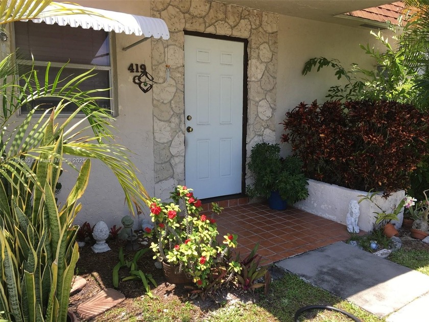 Spacious 1BR/1.5BA single story Villa, Park right outside your - Beach Condo for sale in Deerfield Beach, Florida on Beachhouse.com