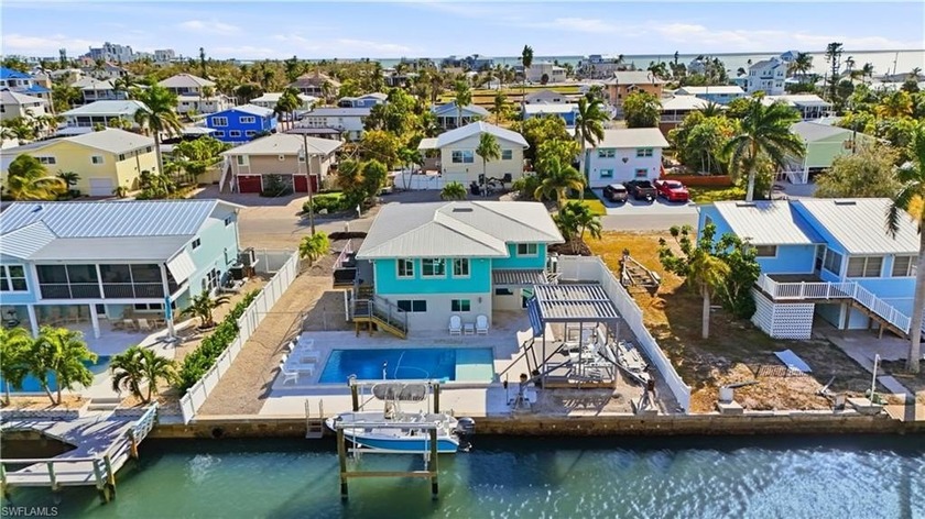 Beautifully remodeled and elevated, 7 Avenida Carita offers the - Beach Home for sale in Fort Myers Beach, Florida on Beachhouse.com