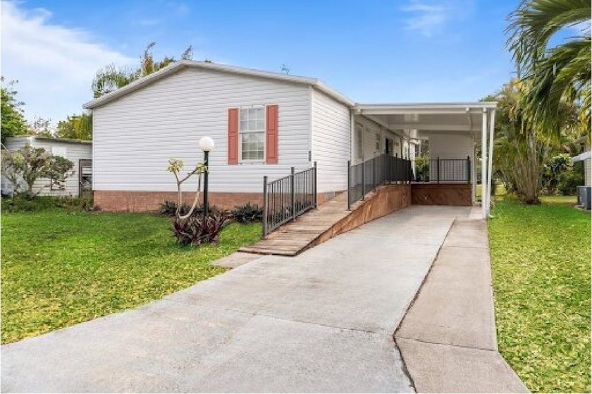 This charming home has been meticulously maintained, showcasing - Beach Home for sale in Sebastian, Florida on Beachhouse.com