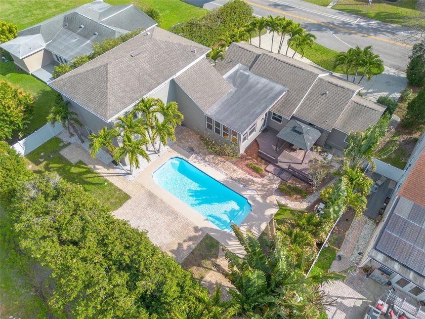 One or more photo(s) has been virtually staged. Experience the - Beach Home for sale in St. Petersburg, Florida on Beachhouse.com
