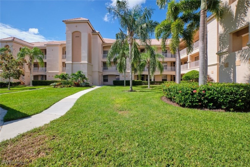 1st floor 3 bedroom condo in Lexington Country Club's lake - Beach Condo for sale in Fort Myers, Florida on Beachhouse.com