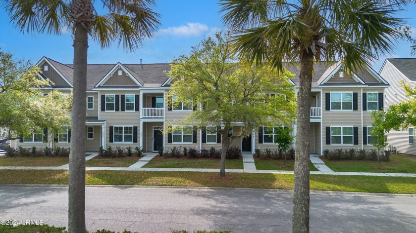 Welcome to this resort-style living community, stunning 3/2.5 - Beach Townhome/Townhouse for sale in Okatie, South Carolina on Beachhouse.com