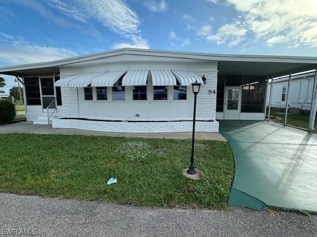 Bonus! 10K Window allowance with full price offer! Welcome to - Beach Home for sale in North Fort Myers, Florida on Beachhouse.com