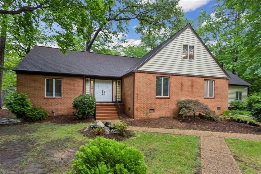 Peace and tranquility await on Chisman Creek in highly desired - Beach Home for sale in Yorktown, Virginia on Beachhouse.com