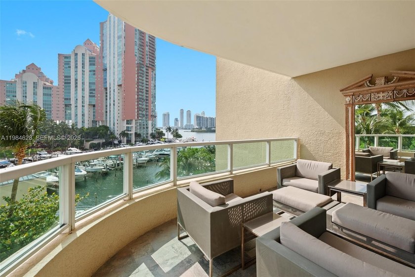 Welcome to your dream condo in Aventura, Florida! This stunning - Beach Condo for sale in Aventura, Florida on Beachhouse.com
